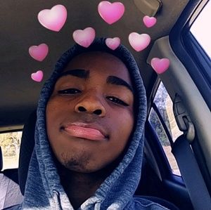 Meet your Posher, Jesaiah